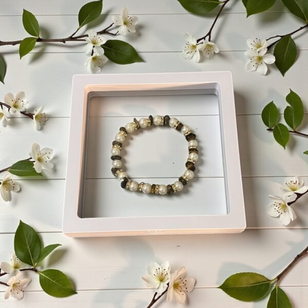 Stone Jewelry Wrist Bracelet (White Beads and Tiger Eye)